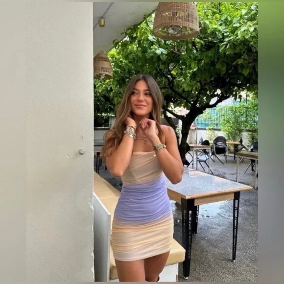 Elegant Strapless Gradient Dress - Picture 2 of 11